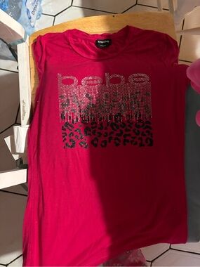Bebe tee